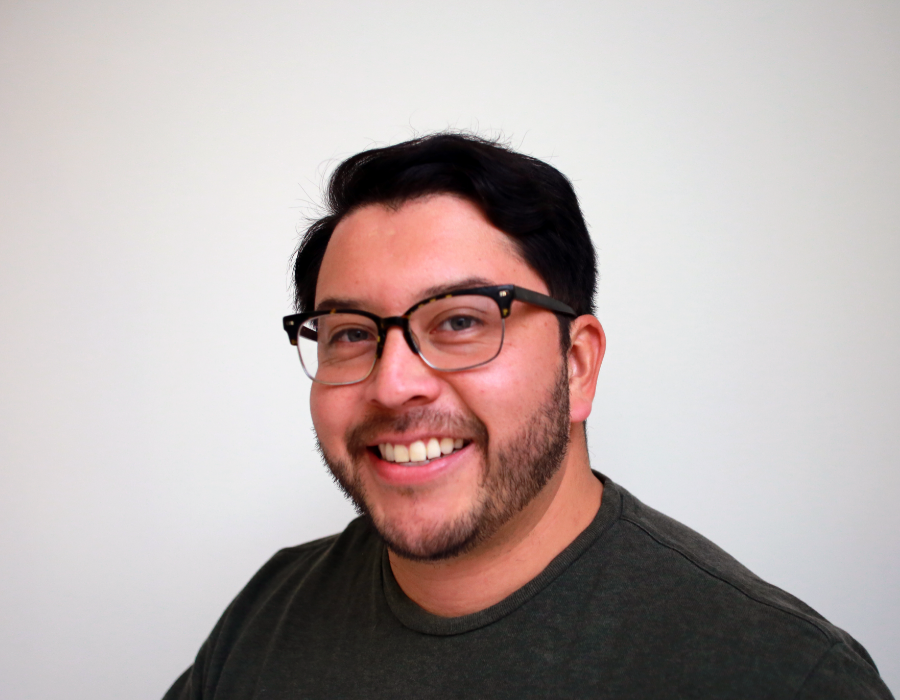 Julio Zelaya Headshot